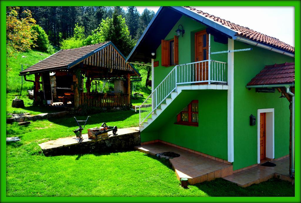 Holiday Home Stara Lika Perusic Buitenkant foto